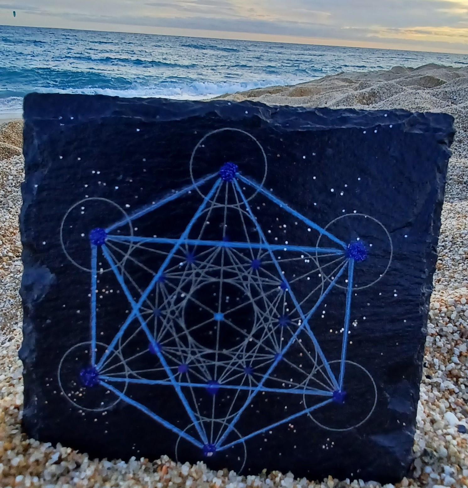 Pieza artesanal de GEOMETRIA SAGRADA  - El Cubo Metatrón